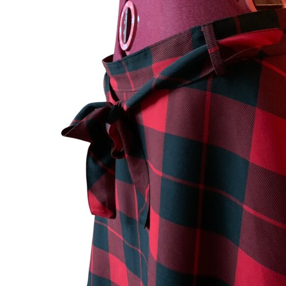 ICÔNE - RED Elegant Midi Checkered Skirt with Flared Hem and Pockets - XL - Picture 5 of 8